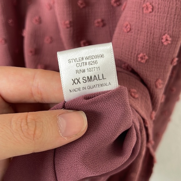 Gibsonlook Woven Dot Tank in Berry - Picture 9 of 10